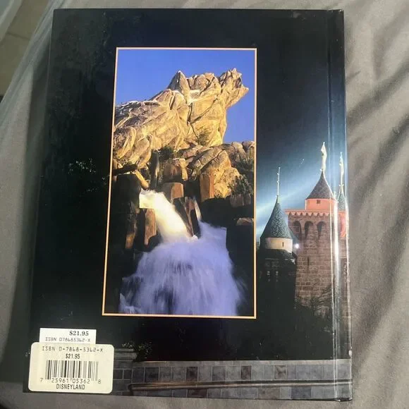 DISNEYLAND RESORT: Magical Memories For‎ A Lifetime by Tim O'Day - HC New - Picture 2 of 4